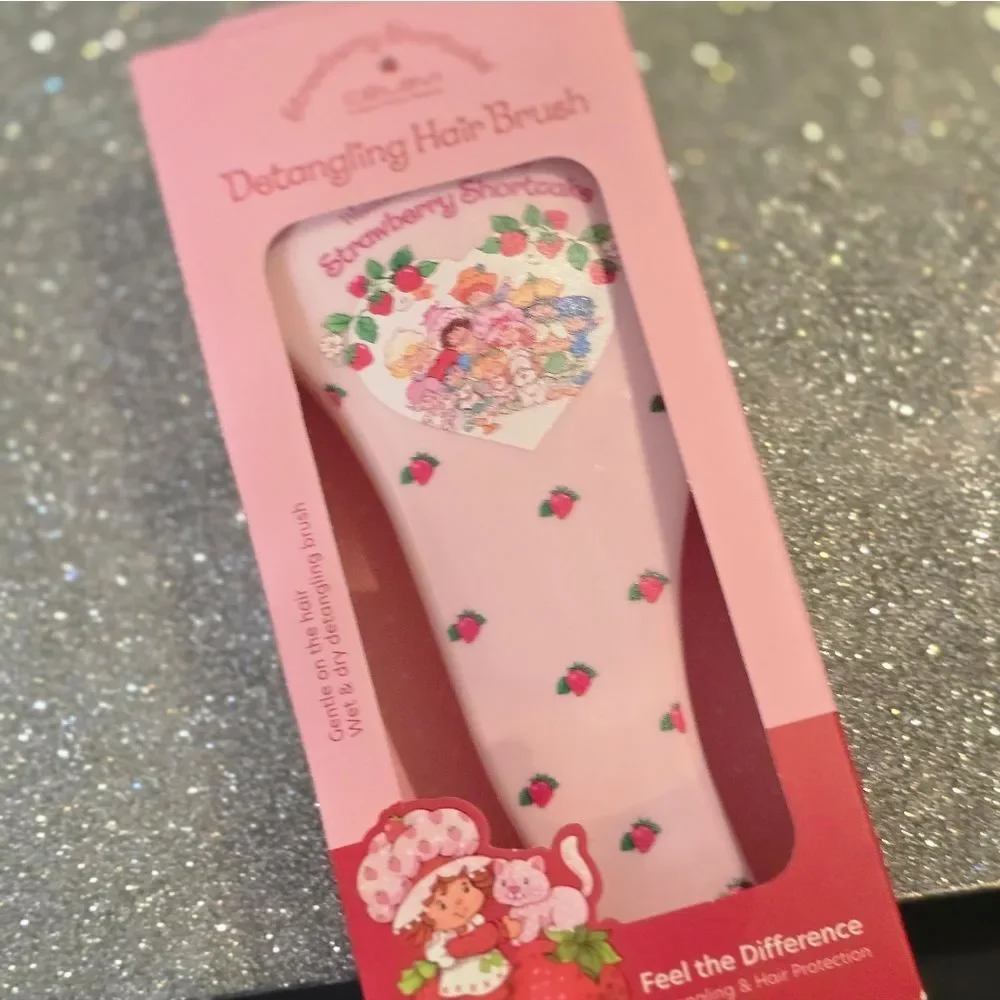 Celavi X Strawberry Shortcake Detangling Hair Brush‎